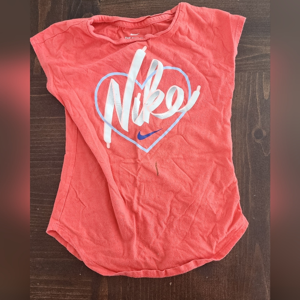 NIKE tshirt size 5